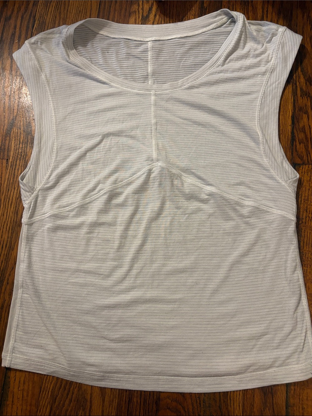 🎉Lululemon Athletica Light Gray Stripped Scoop Neck Tank!